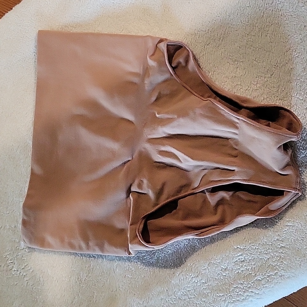 SKIMS Brown Bottoms Size 4X/5X